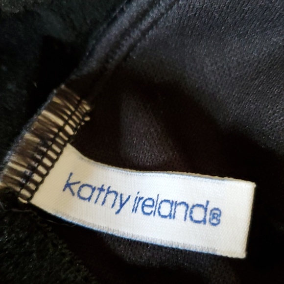 Kathy Ireland Swim Suit - Picture 3 of 3